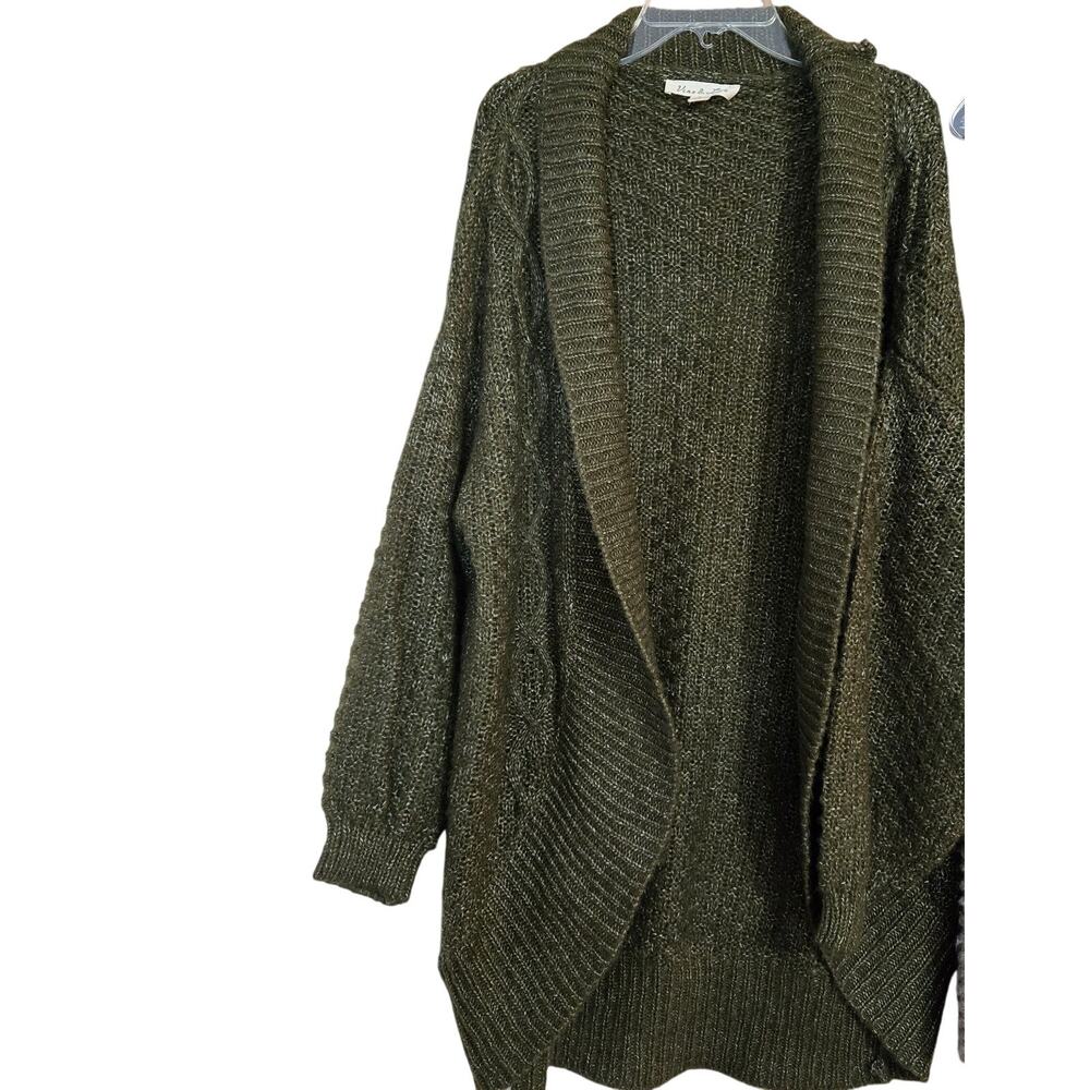 Women's Medium M 8 10 Sweaters Cardigans Pullovers Vests Wholesale Bulk Lot of 6 - Picture 2 of 9